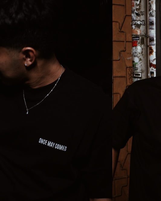 BLACK TEE